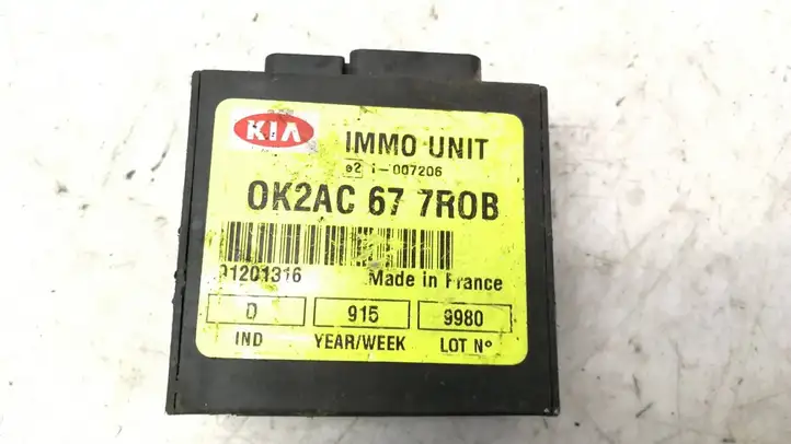 Kia Carnival (1997 - 2002) 0K2AC677R0B Блок иммобилайзера — фото 1