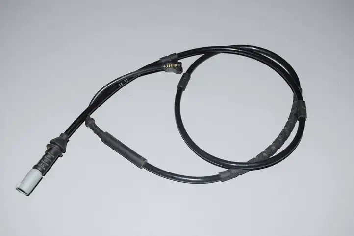 BMW 3 F30 F35 F31 (2012 - 2018) 34356792292 Датчик износа тормозных колодок — фото 1
