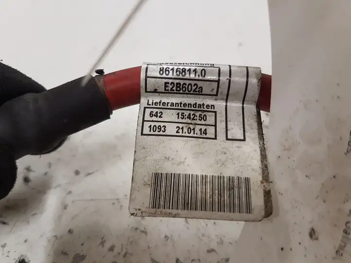 BMW 3 F30 F35 F31 (2012 - 2018) 86168110 Плюсовой провод аккумулятора — фото 6