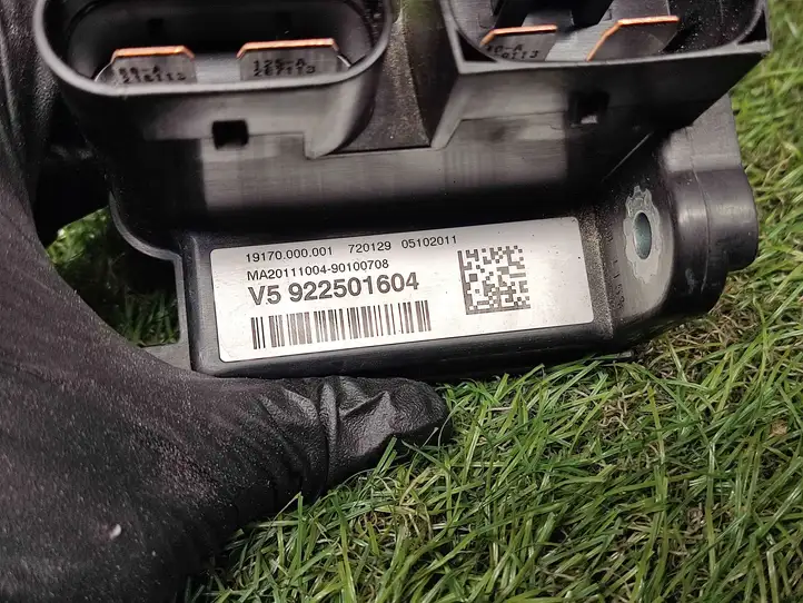 BMW 3 F30 F35 F31 (2012 - 2018) 922501604 Плюсовой провод аккумулятора — фото 3