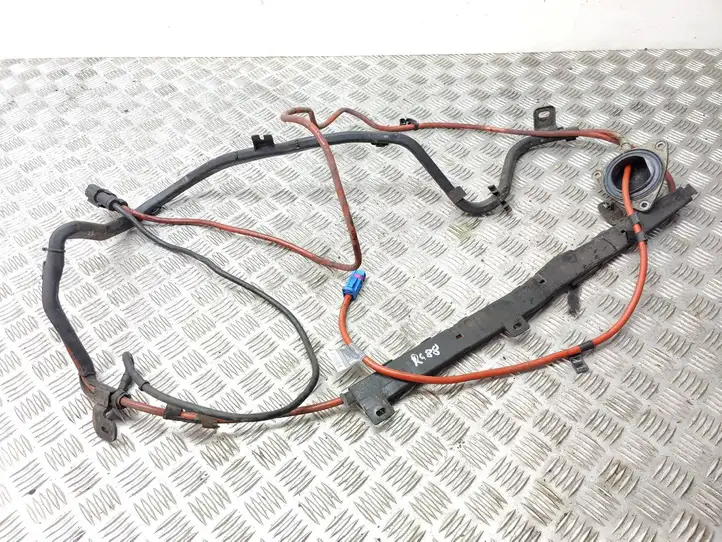 BMW 5 F10 F11 (2009 - 2016) 9219023 Плюсовой провод аккумулятора — фото 2