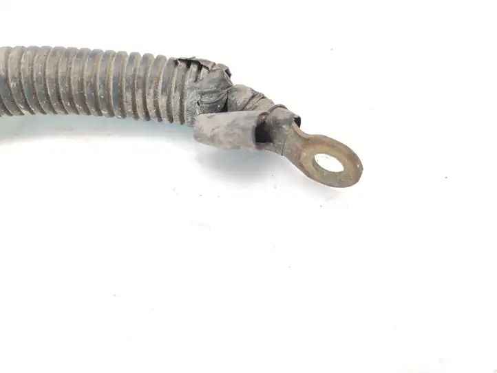 Nissan (2000 - 2006) Плюсовой провод аккумулятора — фото 2