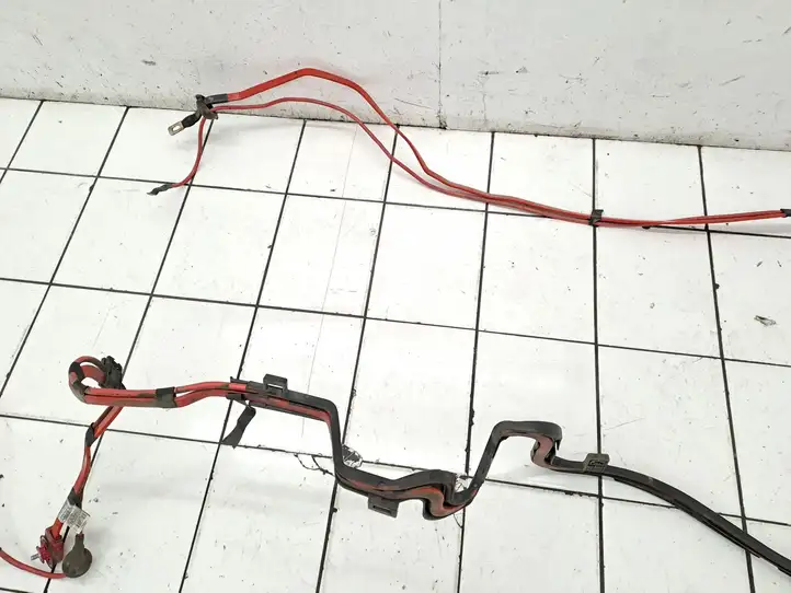 BMW 3 F30 F35 F31 (2012 - 2018) 15974510 Плюсовой провод аккумулятора — фото 4