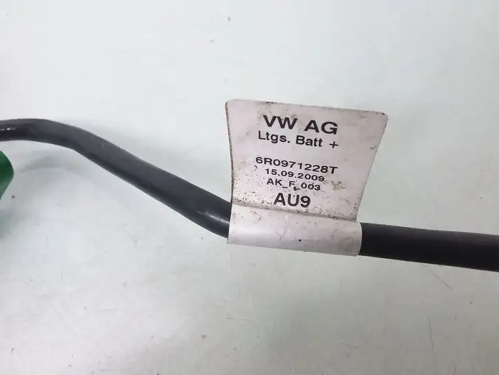 Audi A1 (2010 - 2014) 6R0971228T Плюсовой провод аккумулятора — фото 3