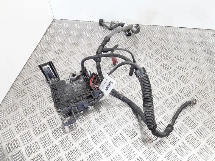 Volkswagen Polo V 6R (2009 - 2015) 6R0971349AM Плюсовой провод аккумулятора — фото 1