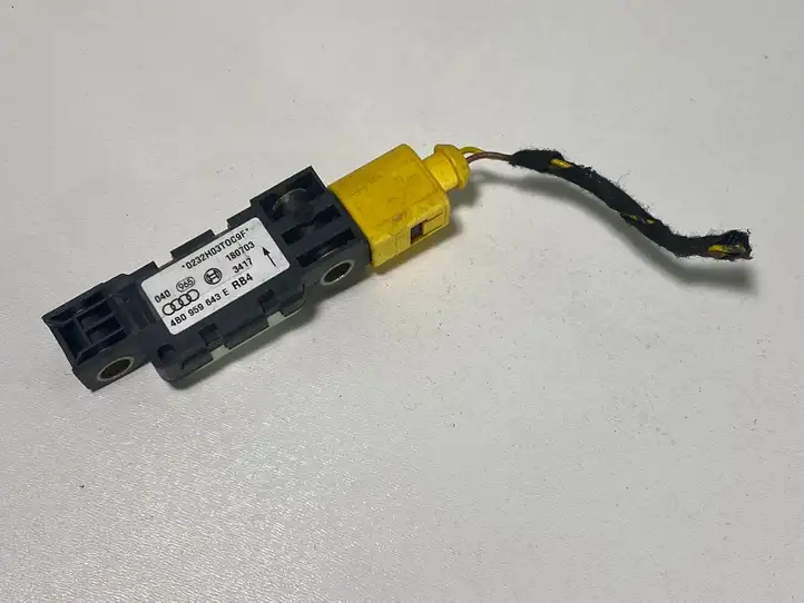 Audi A3/S3 8L (2000 - 2003) 4B0959643E Датчик удара SRS — фото 1