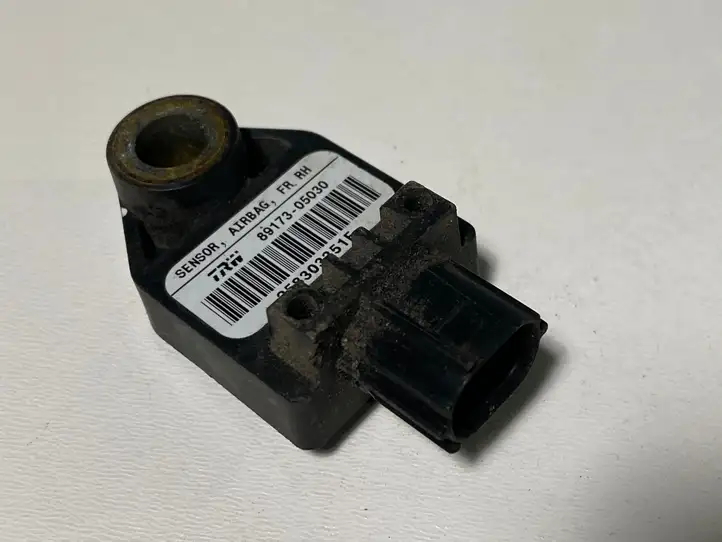 Toyota Avensis T250 (2003 - 2006) 8917305030 Датчик удара SRS — фото 1