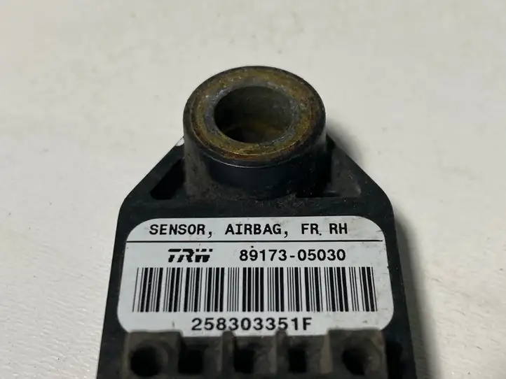 Toyota Avensis T250 (2003 - 2006) 8917305030 Датчик удара SRS — фото 3
