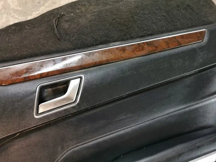 Mercedes-Benz E W212 (2009 - 2016) Обшивка задней двери — фото 2