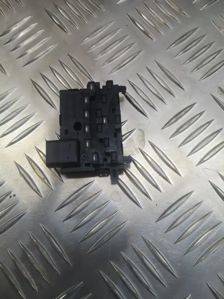 Audi A3/S3 8P (2004 - 2008) 1K0959654 Датчик угла поворота руля — фото 2