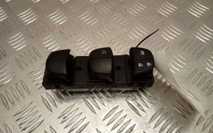 Nissan Qashqai (2013 - 2017) 809614EH0AX Блок кнопок стеклоподъемников — фото 1