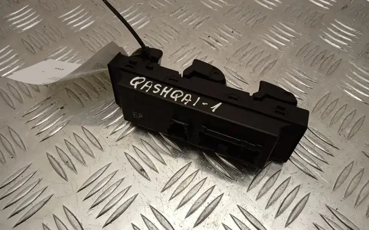 Nissan Qashqai (2013 - 2017) 809614EH0AX Блок кнопок стеклоподъемников — фото 3