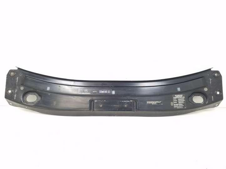Mercedes-Benz GL X164 (2006 - 2012)  A1646200486 Верхняя часть панели радиаторов (телевизора)