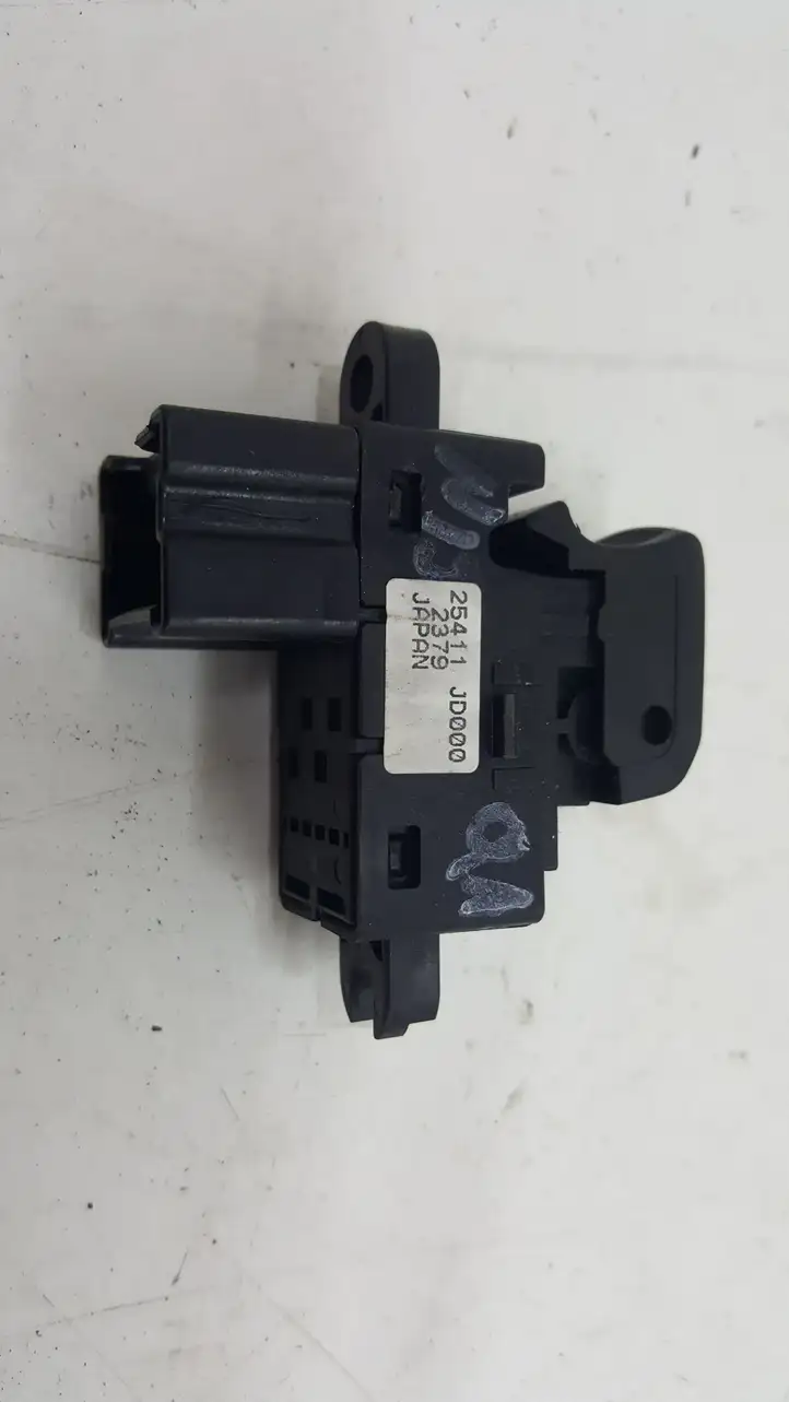 Nissan Qashqai (2006 - 2010) 25411JD000 Блок кнопок стеклоподъемников — фото 1