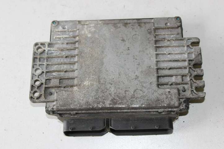 Nissan Micra (2003 - 2007)  MEC32040 Блок управления двигателя