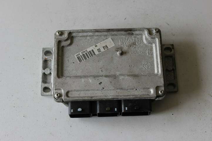 Peugeot 207 (2006 - 2009)  9663380880 Блок управления двигателя