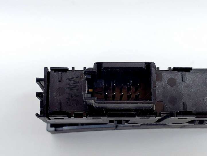 Volkswagen Golf VII (2013 - 2019)  5G1927137 Кнопка крюка в багажнике