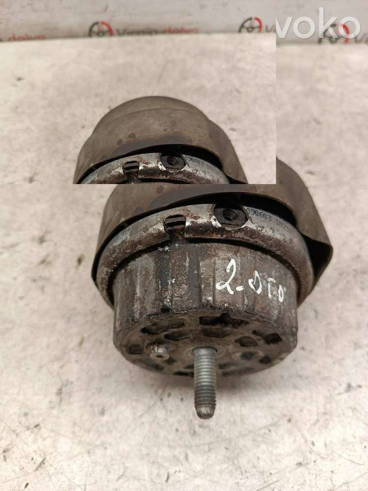 Audi A6 (2008 - 2011)  4f0199382bt Подушка двигателя