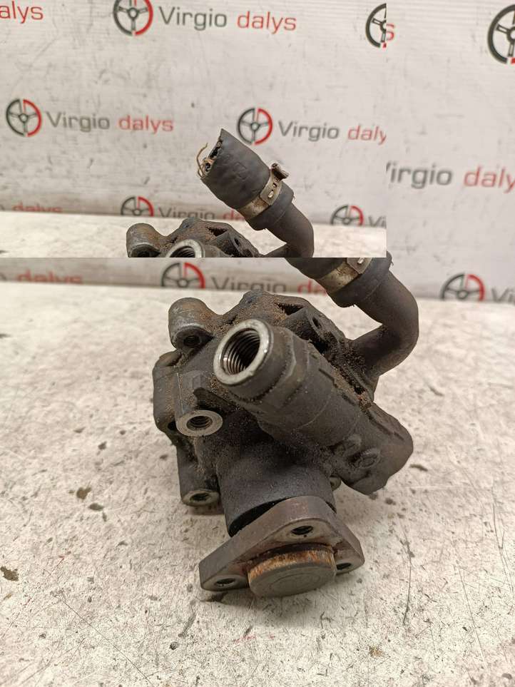 Audi A4 (1999 - 2001)  8D0145177 Насос усилителя руля (гур)