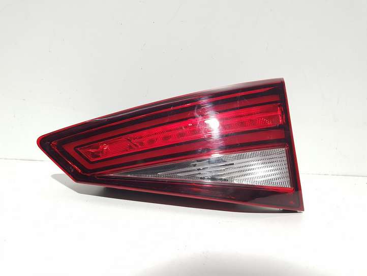 Seat Ateca (2016 - )  575945308D Задний фонарь в крышке багажника