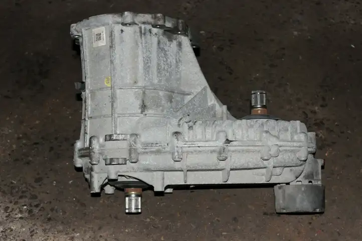 Volkswagen Touareg II (2010 - 2018) 0BU341010M Раздаточная коробка — фото 1