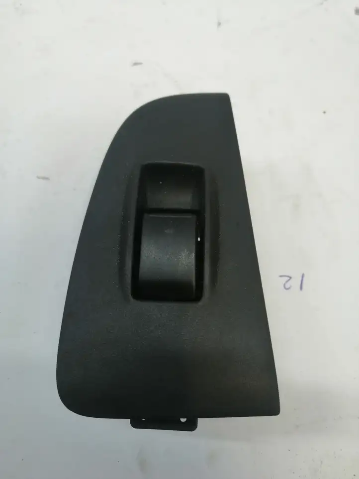 Toyota Avensis T250 (2006 - 2009) Блок кнопок стеклоподъемников — фото 1