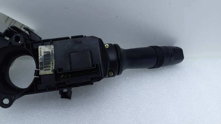 Hyundai Genesis (2008 - 2011)  934102M610 Ручка поворотов/ фонарей