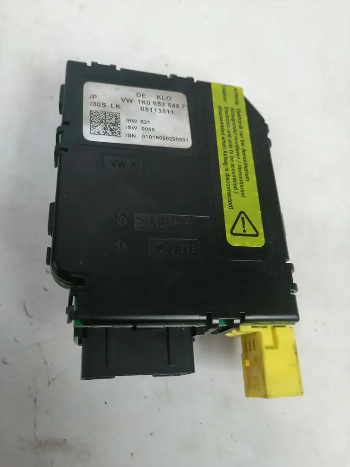 Audi A3/S3 8P (2004 - 2008) 1K0953549F Датчик угла поворота руля — фото 3