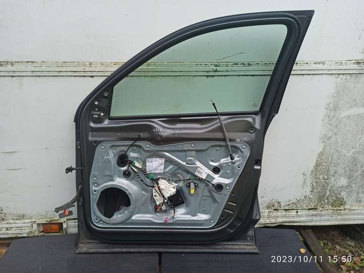 Volkswagen Tiguan (2011 - 2016)   Дверь