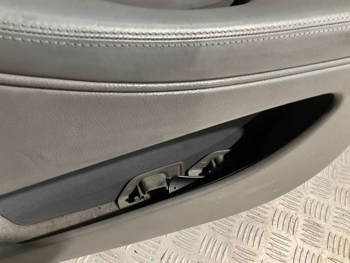 Mercedes-Benz CLS C219 (2003 - 2011)   Обшивка передней двери