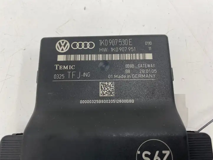 Volkswagen Touran I (2003 - 2010) 1K0907530E Модуль Gateway — фото 3