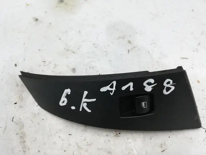 BMW 5 E60 E61 (2004 - 2010) 6951966 Кнопка стеклоподъемников — фото 1