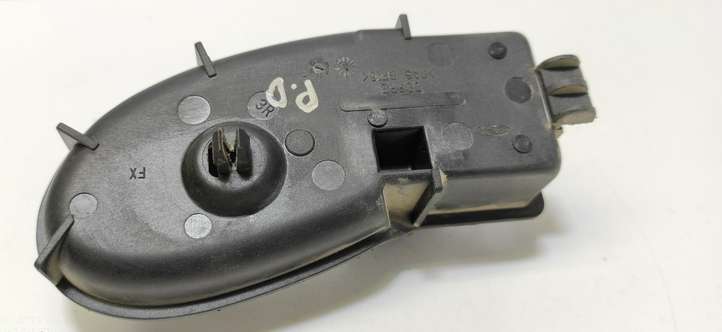 Ford Focus (1998 - 2004)  XS41A22600AK Внутренняя ручка