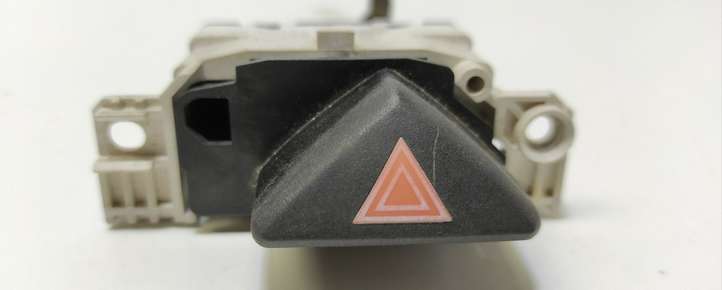 Ford Focus (1998 - 2004)  2M5T13A350AA Включатель аварийных фонарей
