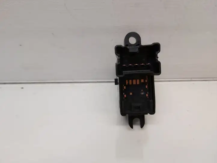 Nissan Juke I F15 (2010 - 2018) 254111KL0A Блок кнопок стеклоподъемников — фото 2
