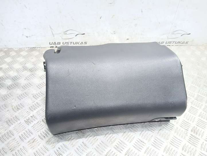 Mercedes-Benz C W203 (2000 - 2007)  A2036800991 Комплект ящика для вещей (бардачка)