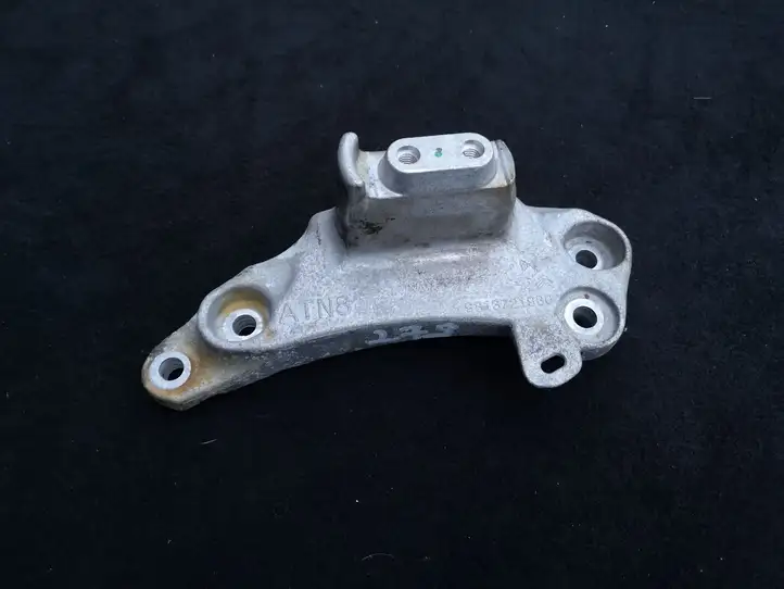 Peugeot 3008 II (2016 - 2023) 9813721980 Кронштейн КПП — фото 1