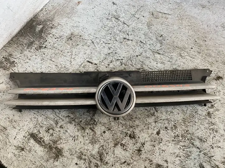 Volkswagen Golf IV (1998 - 2005) Верхняя решетка радиатора — фото 1