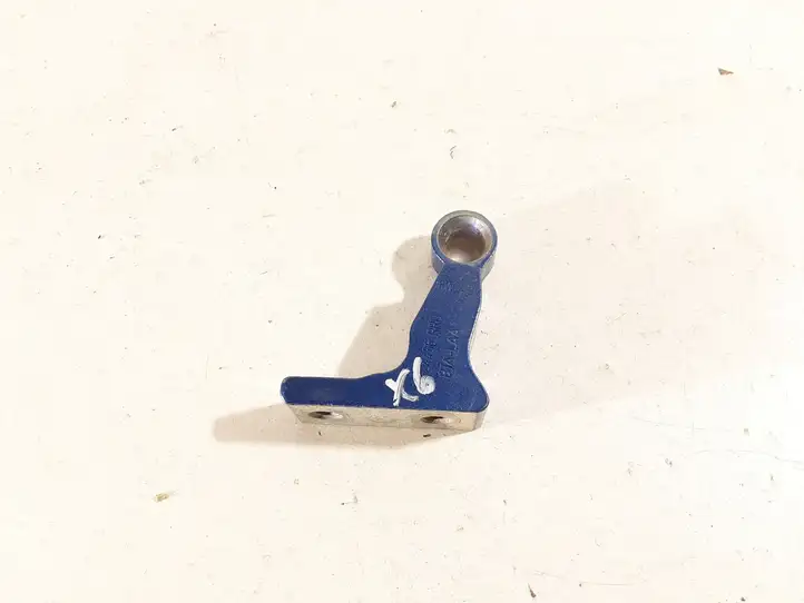 Volvo XC60 (2017 - ) 31424456 Верхняя петля задней двери — фото 1