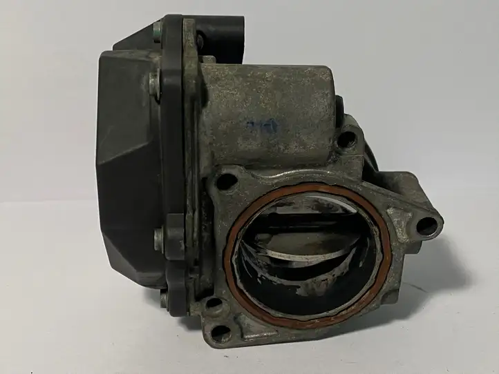 Seat Altea XL (2004 - 2015) 03G123063G Дроссельная заслонка — фото 3