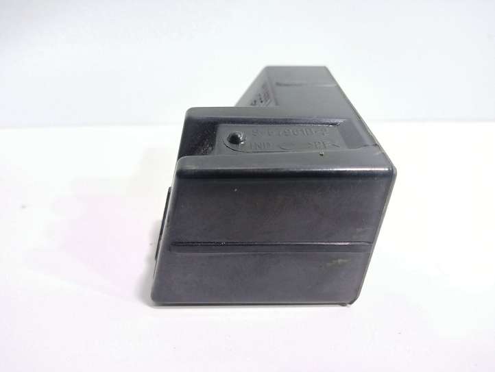 Seat Ibiza II (6k) (1999 - 2002)  S57961B2 Пепельница