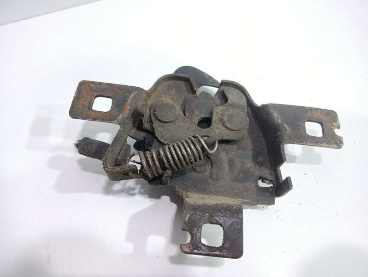 Seat Ibiza II (6k) (1999 - 2002)   Ручка капота
