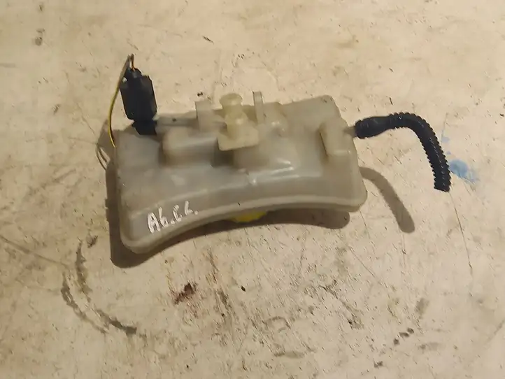 Audi A6 S6 C6 4F (2004 - 2008) 32067009 Бачок тормозной жидкости — фото 3