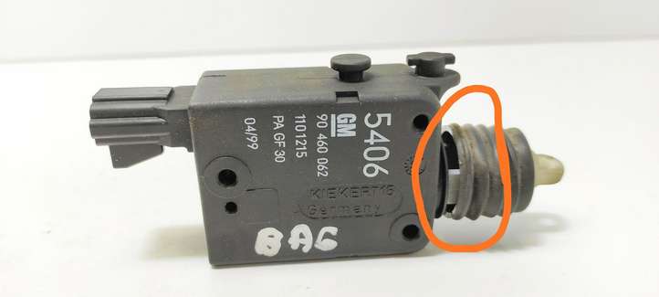 Opel Astra (1998 - 2004)  90460062 Привод замка задней двери