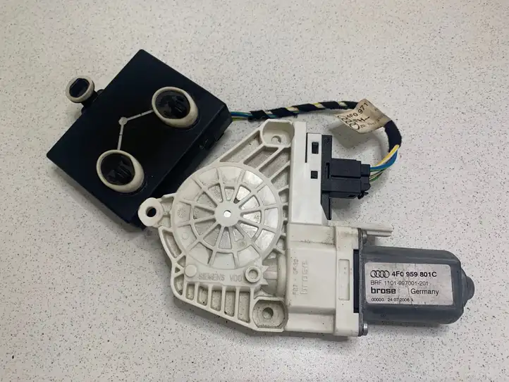 Audi A6 S6 C6 4F (2008 - 2011) 4F0959801C Стеклоподъемник задней двери — фото 3