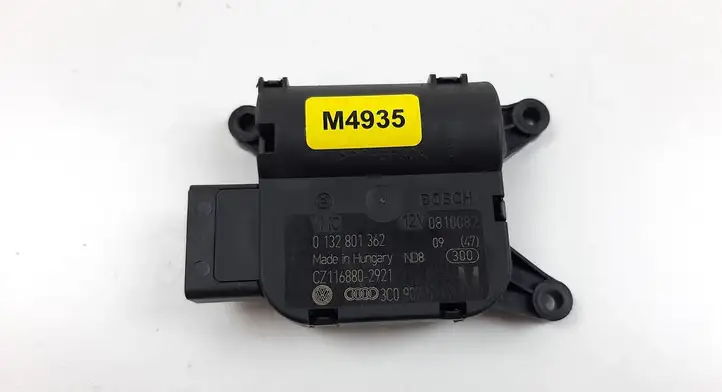 Volkswagen PASSAT B6 (2005 - 2010) 0132801362 Двигатель задвижки потока воздуха — фото 1