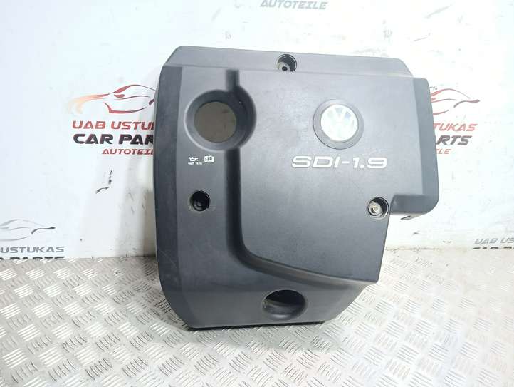 Volkswagen Golf IV (1998 - 2005)  038103925 Крышка двигателя (отделка)