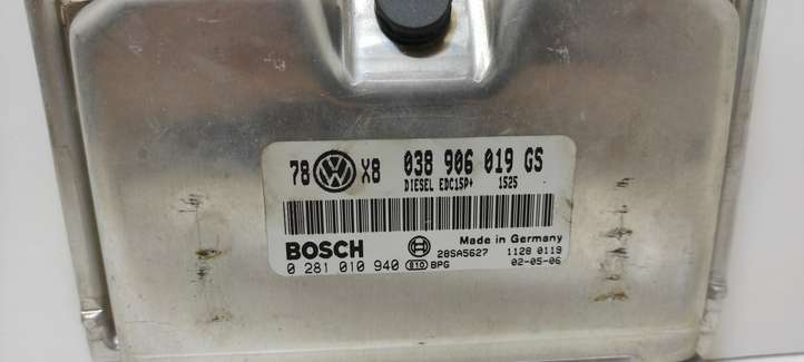Volkswagen PASSAT B5.5 (2001 - 2005)  038906019GS Блок управления двигателя
