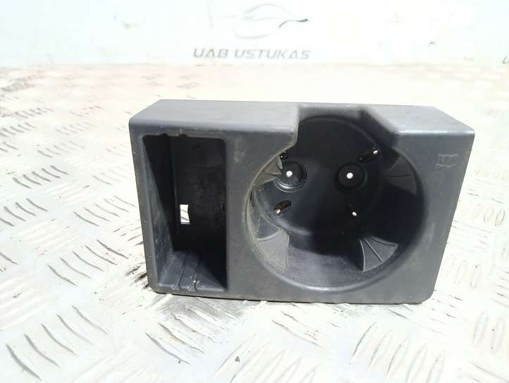 Audi A6 (2004 - 2008)  4F1862534 Передний держатель чашки
