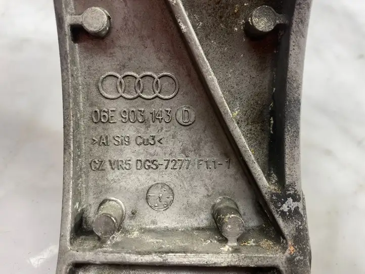 Audi A6 C7 (2011 - 2014) 06E903143D Кронштейн генератора — фото 4